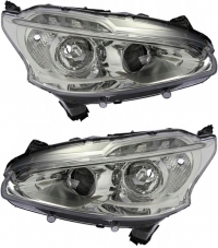 Фара Peugeot 208 2012-2015